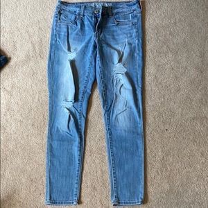 Like new AE distressed Jegging
